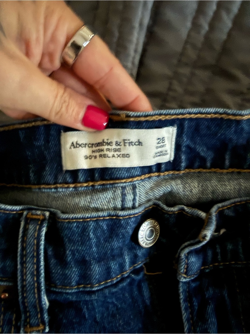 Abercrombie & Fitch High Rise Relaxed Jeans - Dark Blue Denim